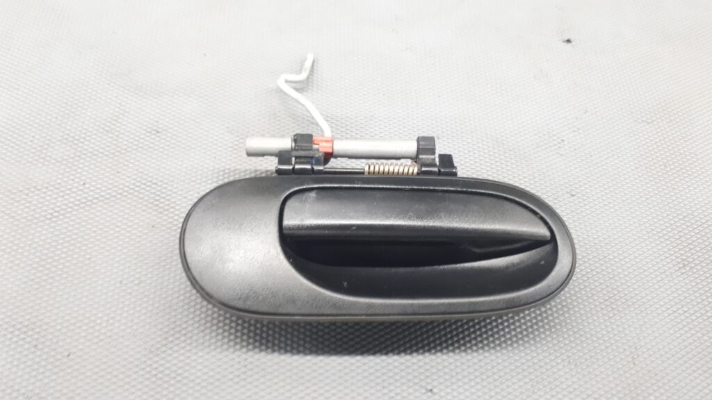 klamka drzwi prawy tyl nissan almera tino 01r