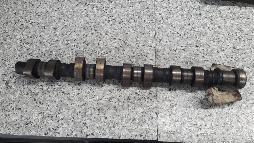 90400230 walek rozrzadu opel corsa b 14l 16v 95r