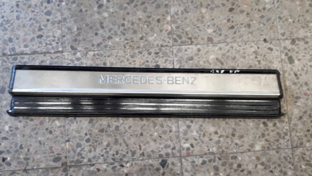 1406800535 listwa progu lewy przód Mercedes w140
