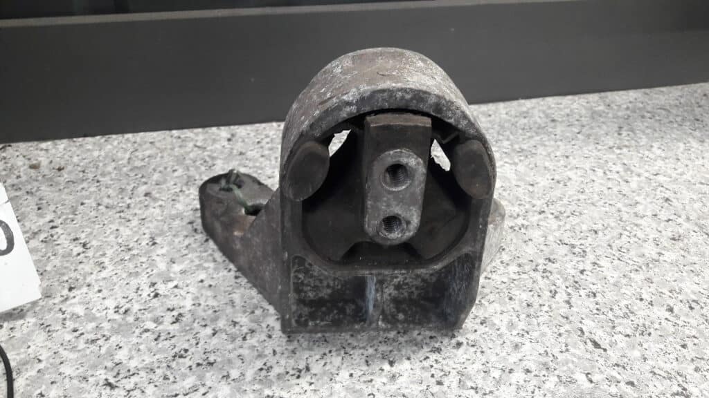97KB6038AD poduszka silnika ford ka 1.3