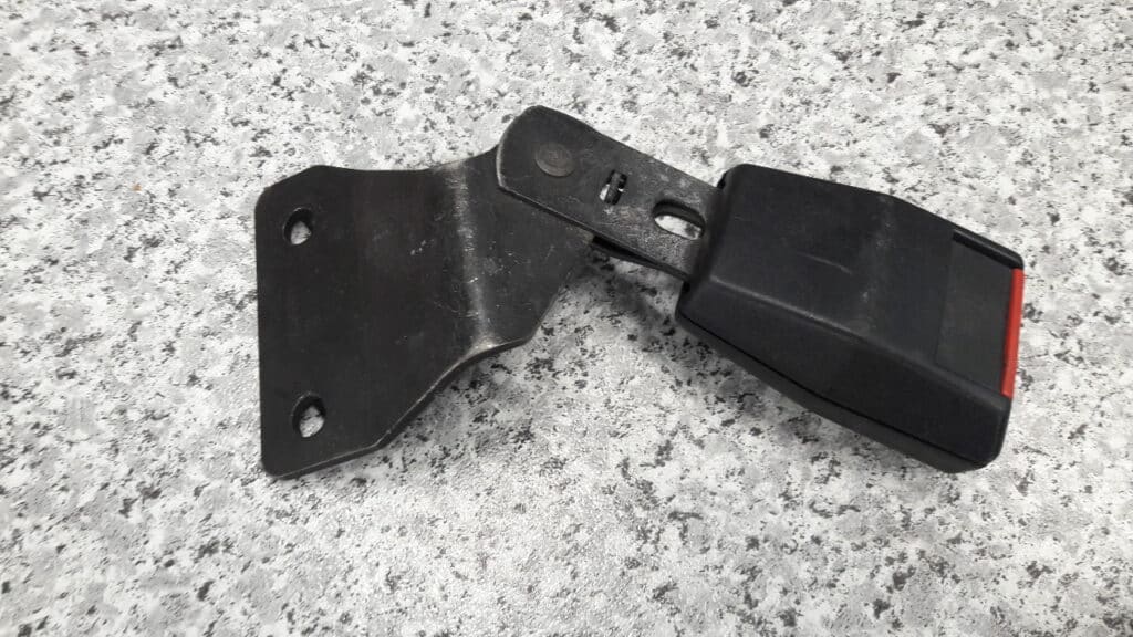 84ABF61209AA zapinka pasa klamra lewy przod orion