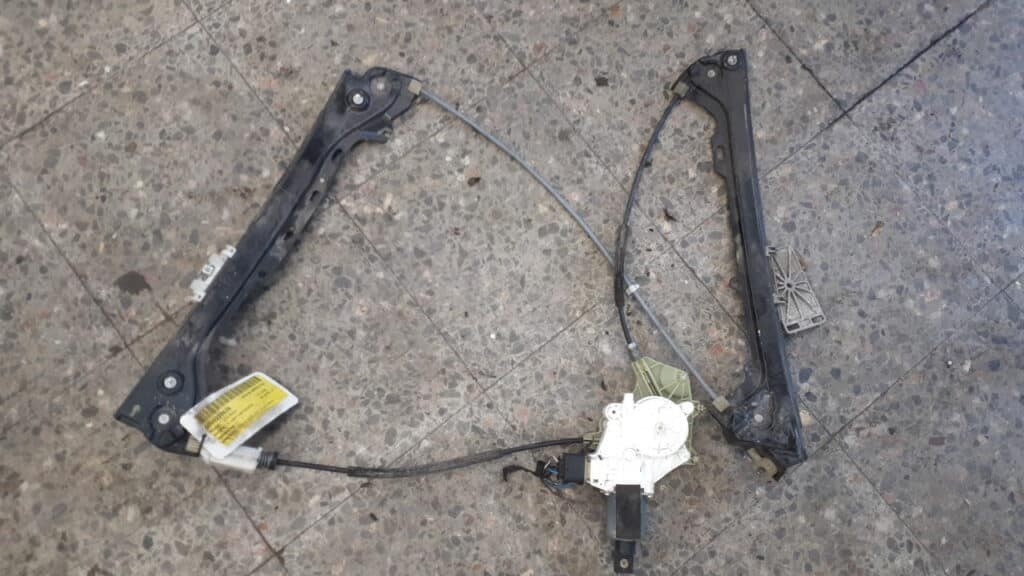 7193456 mechanizm szyby prawy przod bmw e92