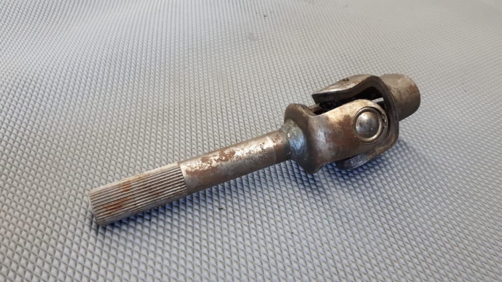 Krzyzak kolumny suzuki baleno 97r