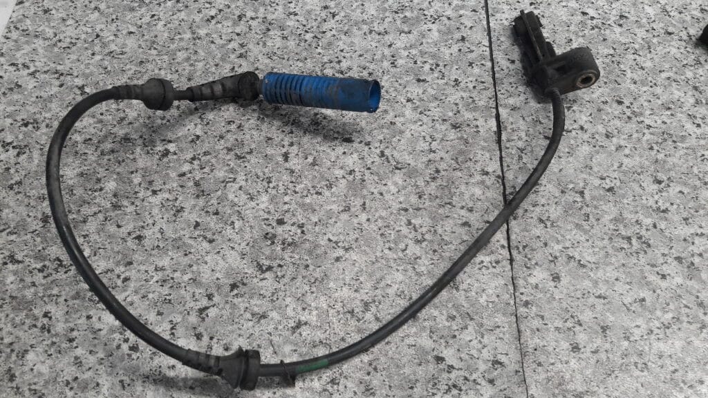 6752682 czujnik abs prawy przód bmw e46 2.0d