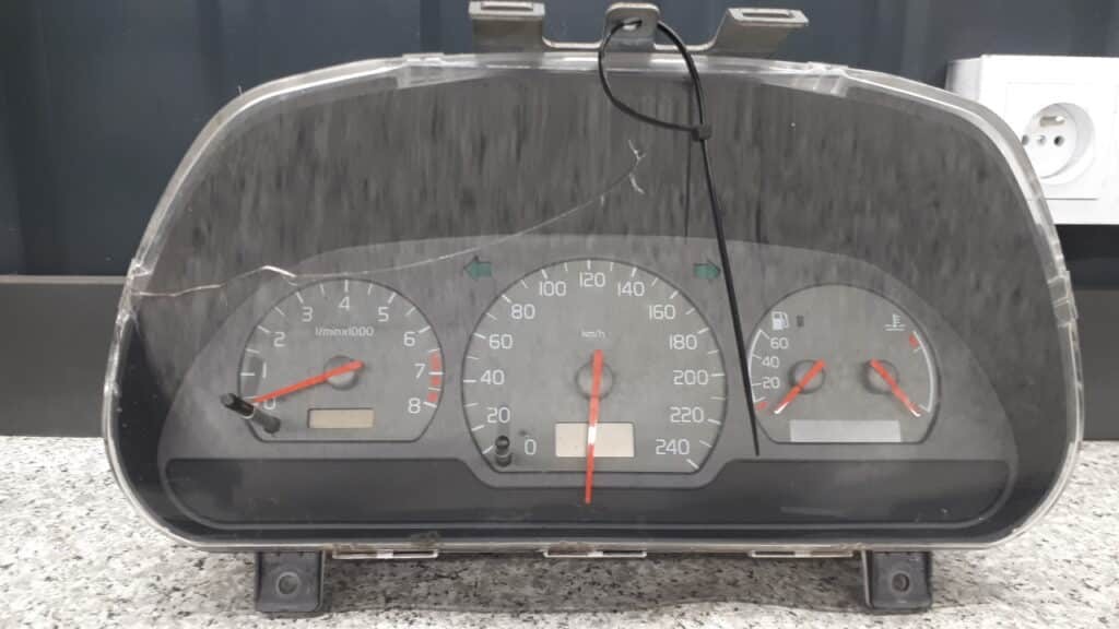 30862230c Licznik Volvo S40 1.9 D
