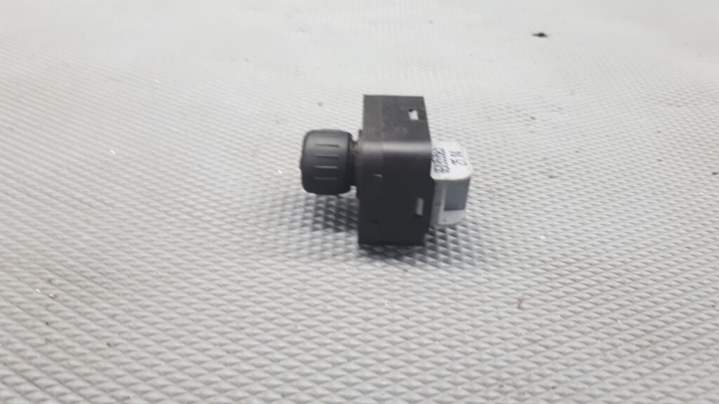 8E0959565A przelacznik regulacji lusterek Audi A3 8P