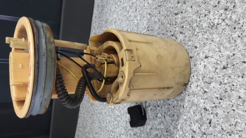 88457310 pompa paliwa vw t 2.5 tdi