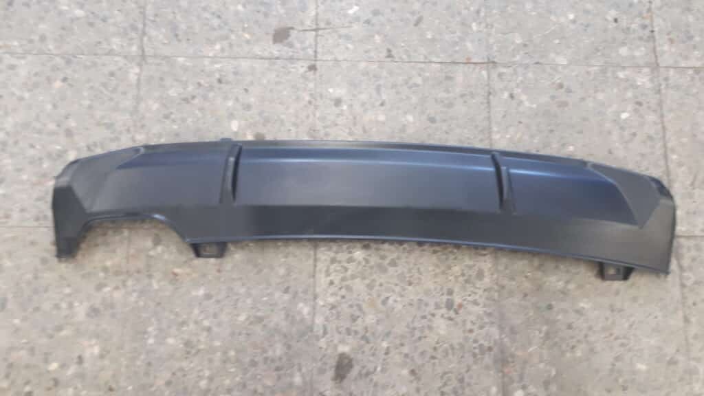 82a807421a spoiler tył dyfuzor audi a1 II 82a