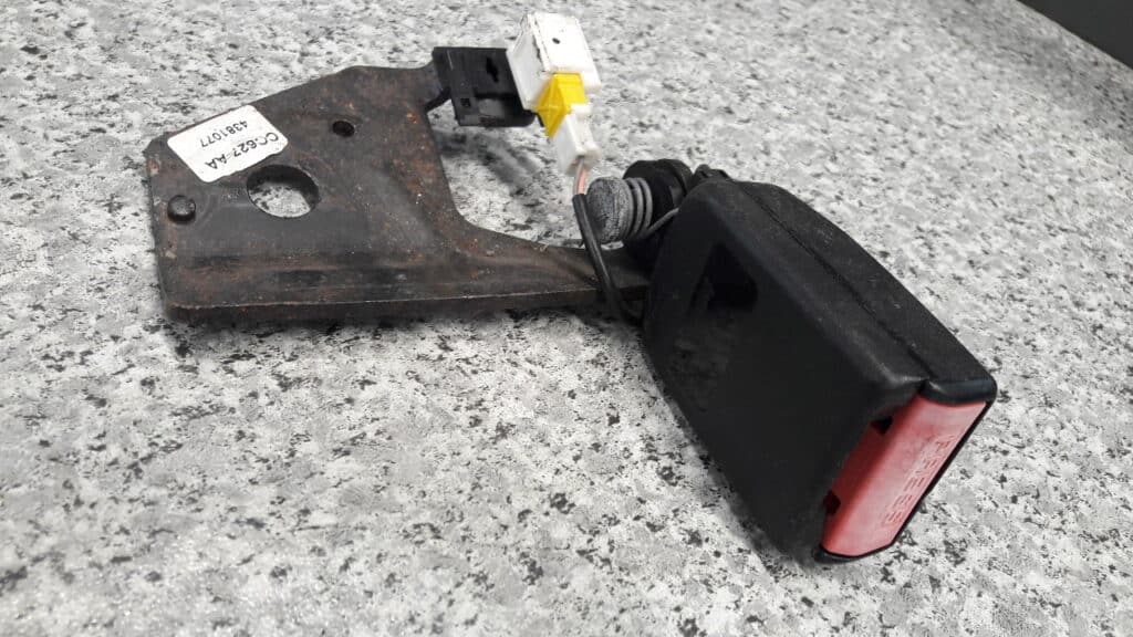 zapinka pasa lewy tyl citroen c4