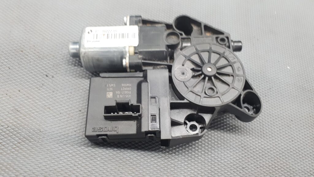 0130822517 silnik podnoszenia szyby renault sccenic III 1.5