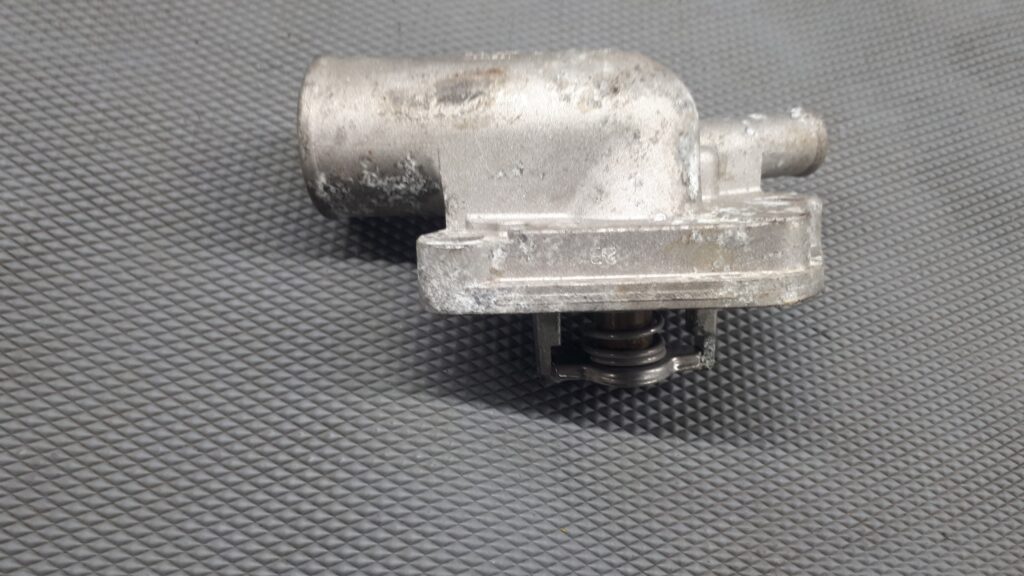 7581201 obudowa termostatu fiat lancia 90-96 1.4