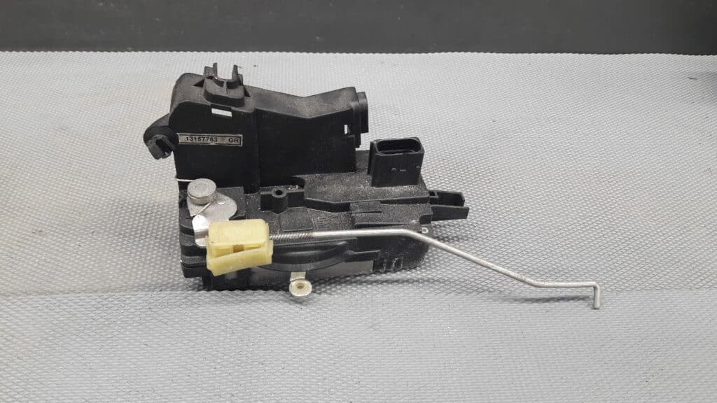 13157763GR zamek drzwi lewy przod OPEL VECTRA C 7PIN
