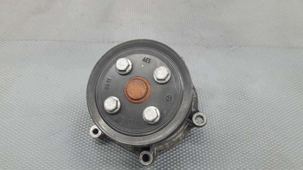A6392020411 pompa wody Mitsubishi Colt  06R 1.5 DIESEL