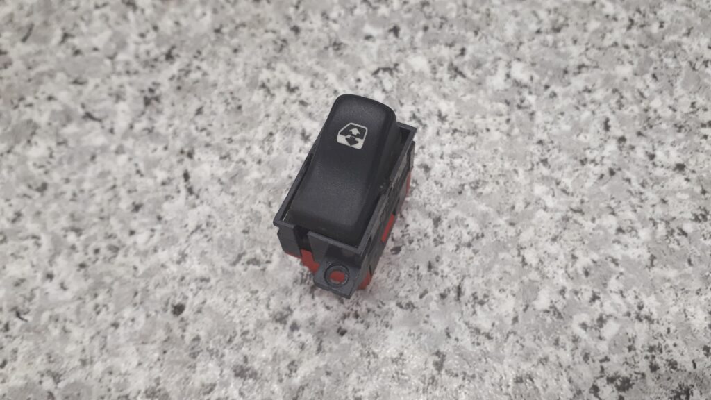 Przełącznik szyby renault safrane 95