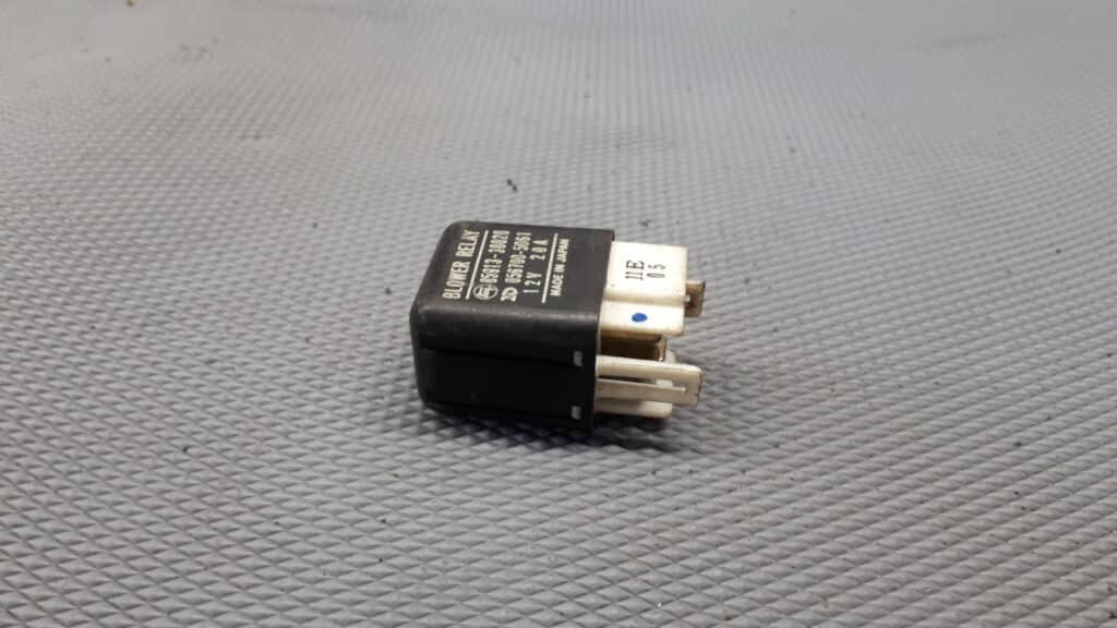 85913-30020 przekaźnik toyota relay