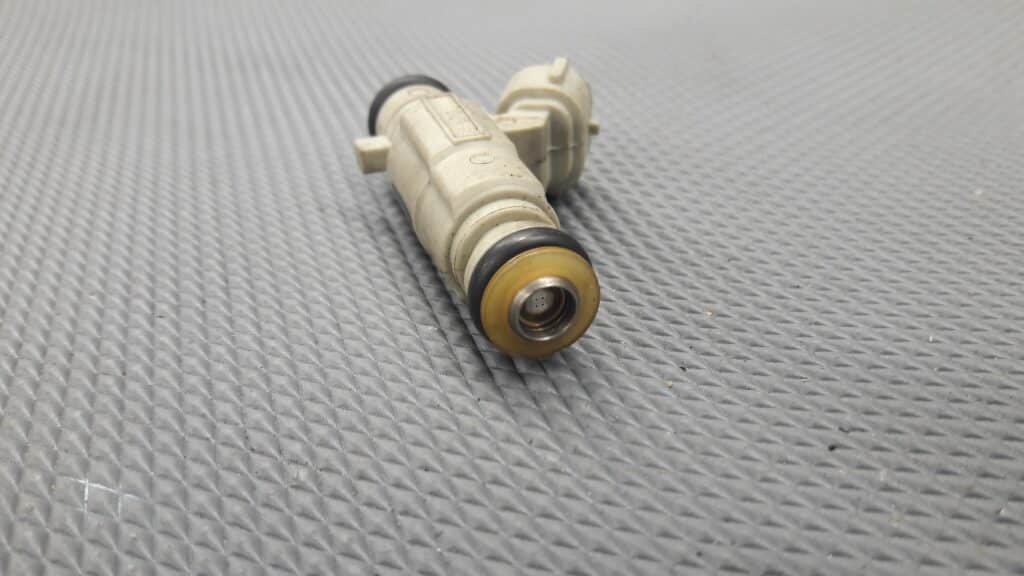 35310-04000 wtrysk wtrysiwacz Hyundai l20 1.2 16V