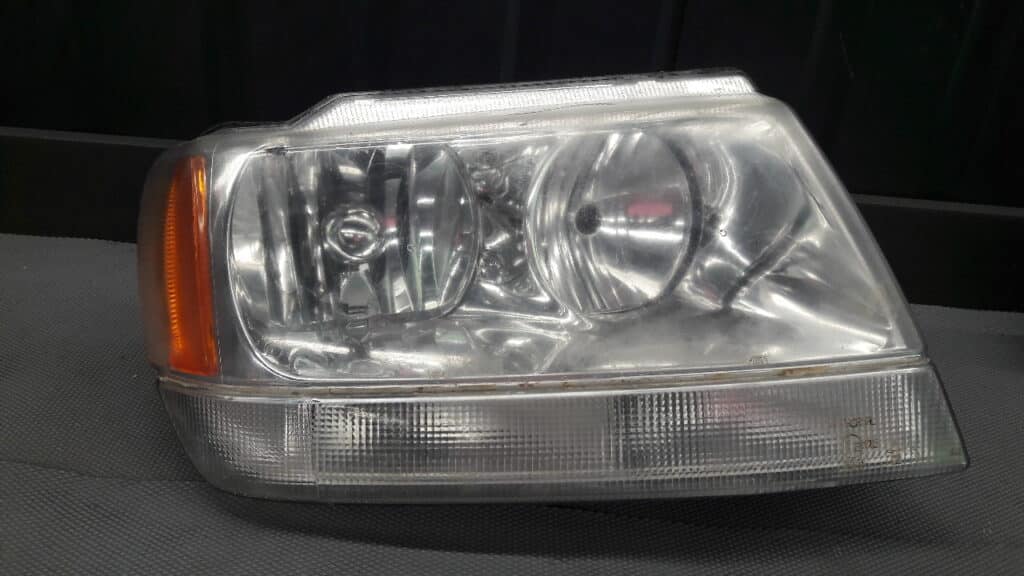 61b-5005-0092 Reflektor prawy Jeep Grand Cherokee