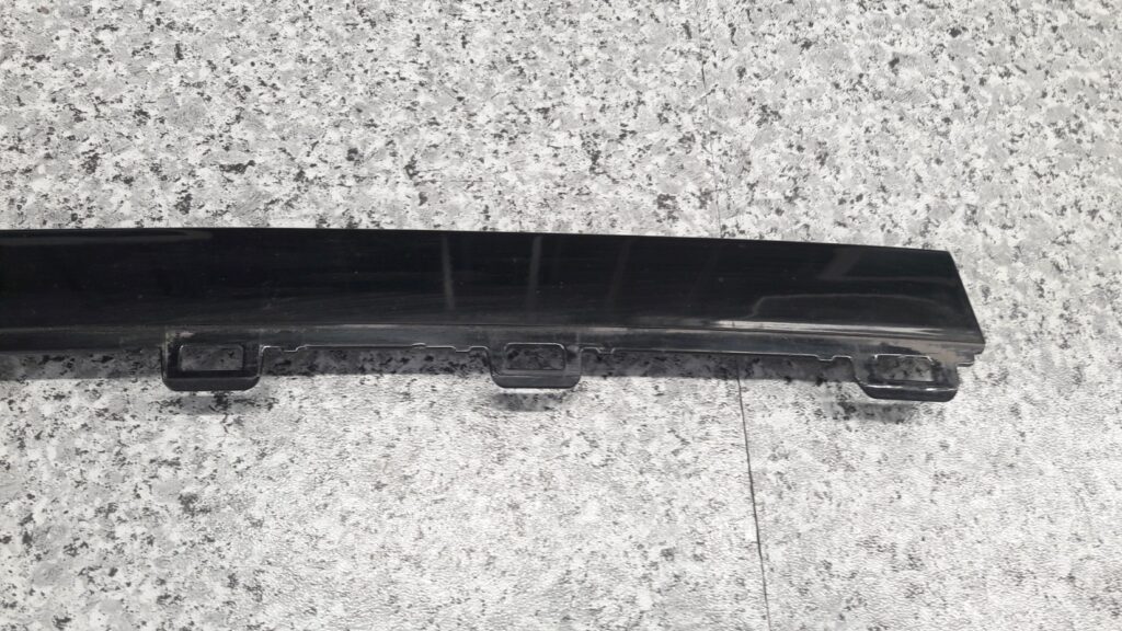 82A807644 listwa zderzaka tyl audi a1