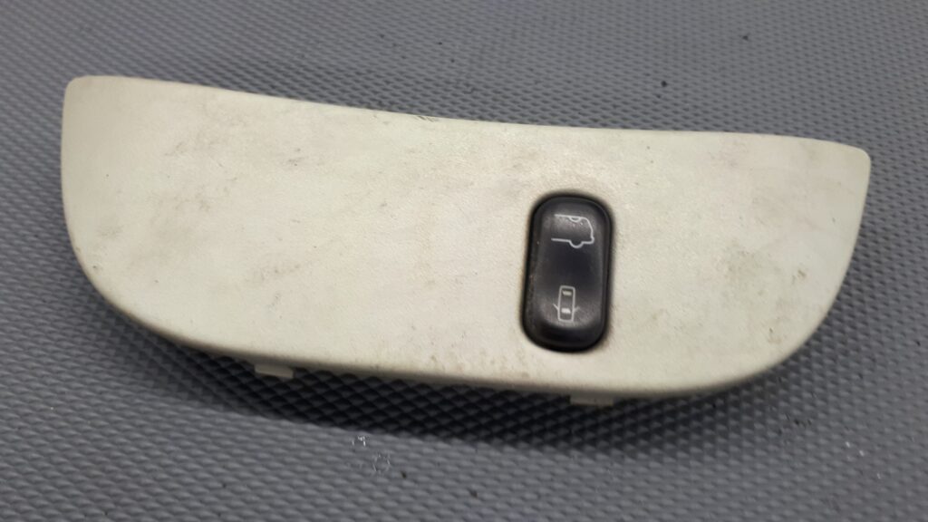 a1638203610 panel przycisk lampki kabiny mercedes w163