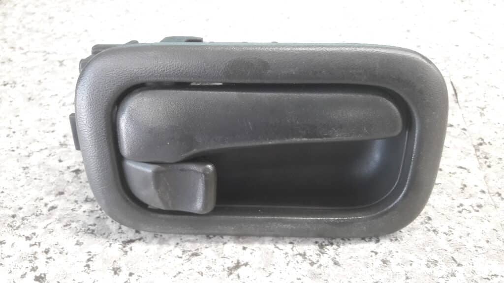 klamka prawy tyl nissan xtrail