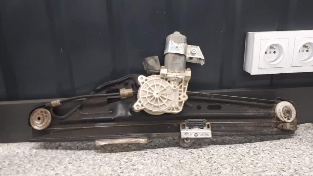 7034388s Mechanizm Szyby Prawy Tył BMW E60 E61