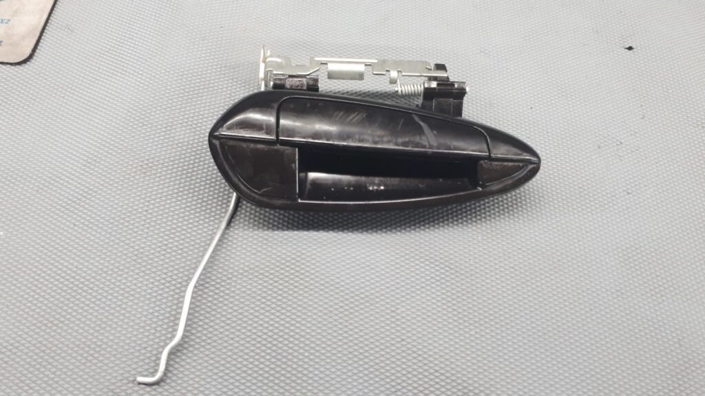 klamka drzwi prawy przod  fiat punto EVO