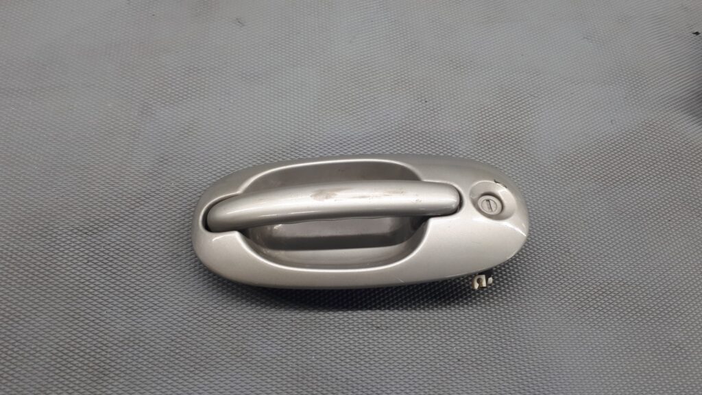 ASSY-0QK02TRM-FT klamka prawy przod voyager