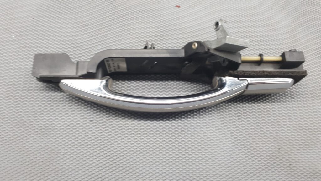 4S71-X264A27-BB klamka lewy  tyl MONDEO MK3 CHROM
