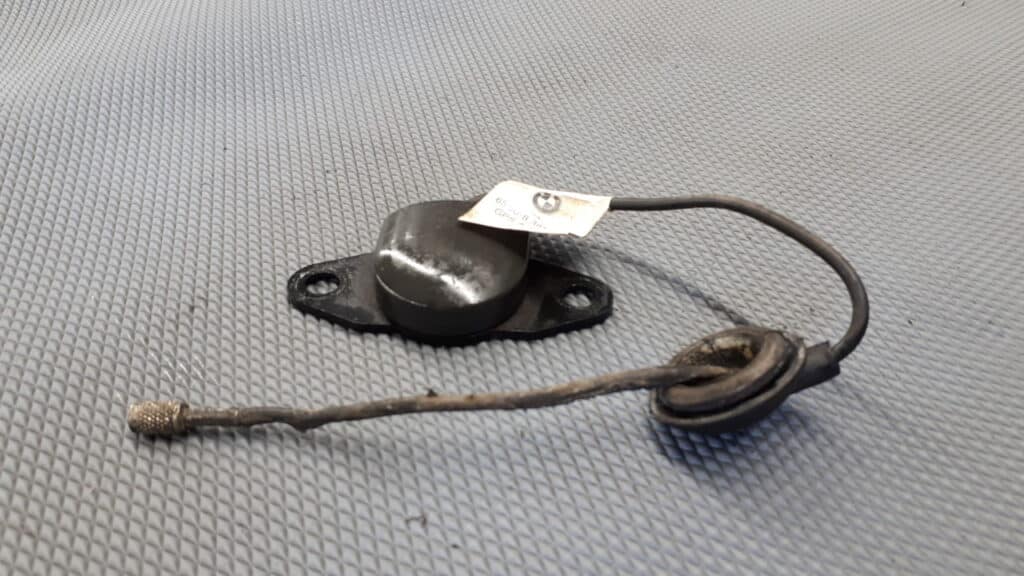 65.90-8381206 wzmacniacz anteny bmw e53 lift