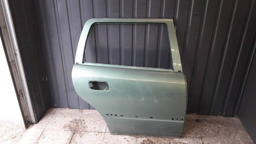 Drzwi prawy tyl Opel Astra II kombi