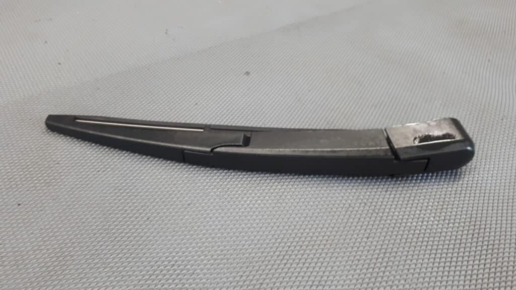 Ramie wycieraczki tył Opel Karl 17r