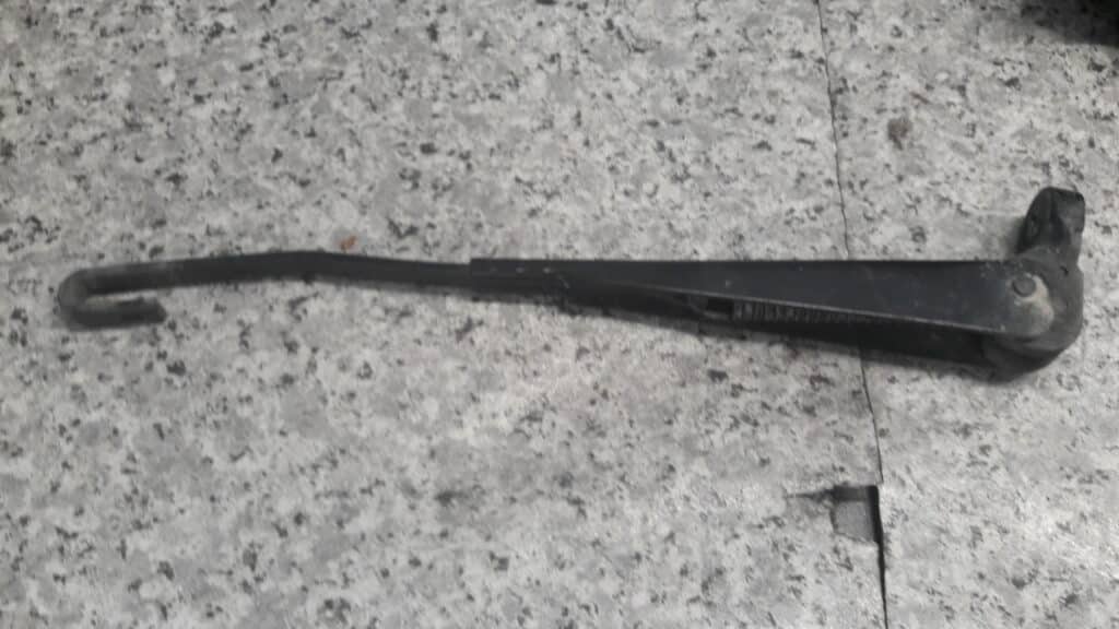 8360156 ramie wycieraczki bmw e36 kombi
