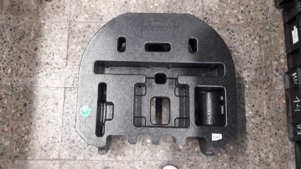 95417967 pianka styropian bagaznika Opel Karl 17r