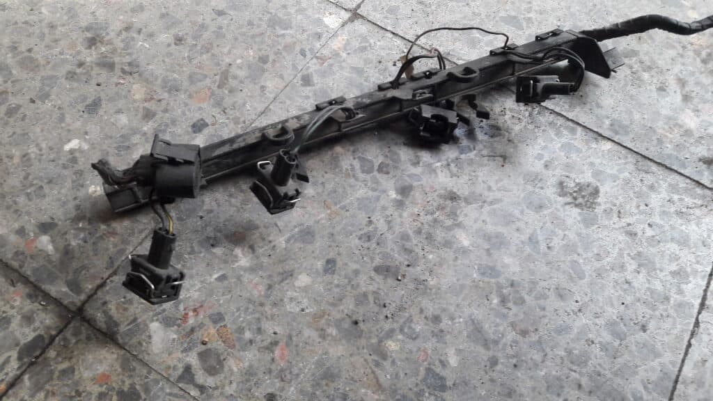 037971824A wiazka wtryskiwaczy vw polo 6n