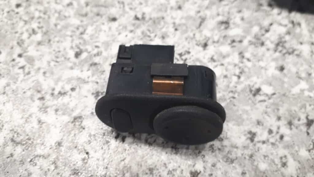 09175161 Przełącznik regulacji lusterek Opel astra II