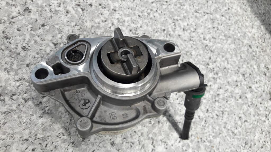 9658398080D Pompa vacum ford fiesta mk1 1.4