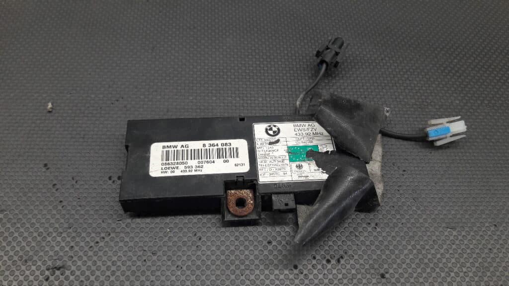 8364083 modul wzmacniacz anteny BMW E39 E38