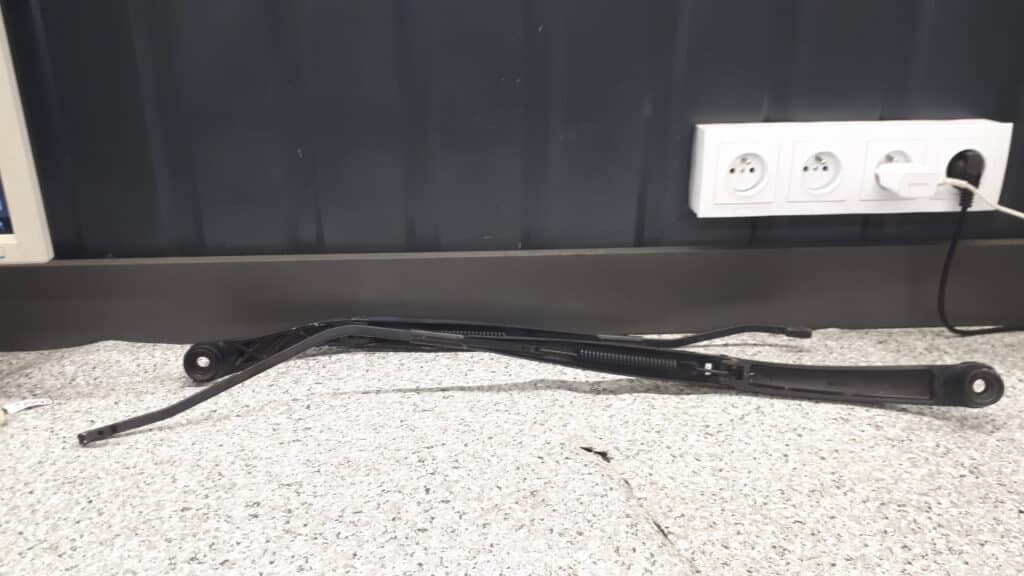 95391364 ramię wycieraczki lewe prawe opel karl 2018r komplet