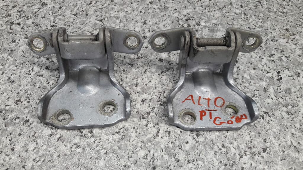 zawias drzwi prawy tyl suzuki alto VII