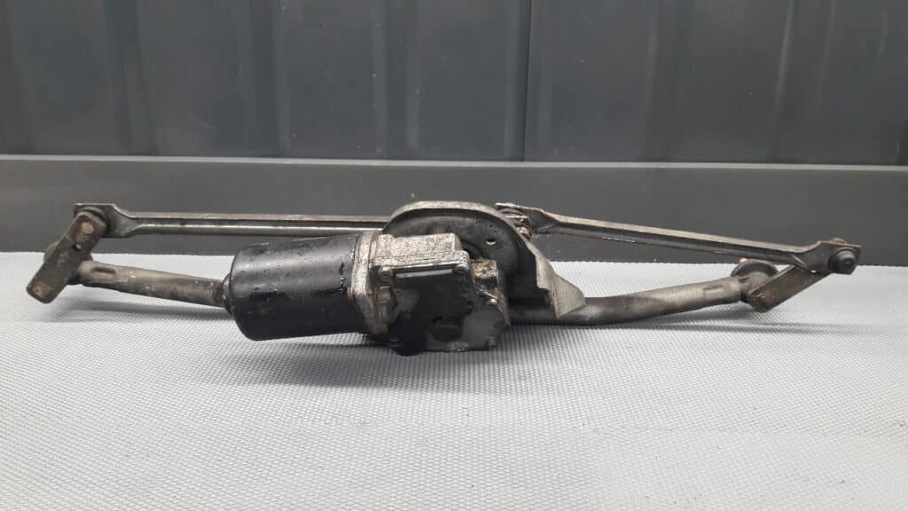 8363514 Mechanizm wycieraczki przód BMW E36