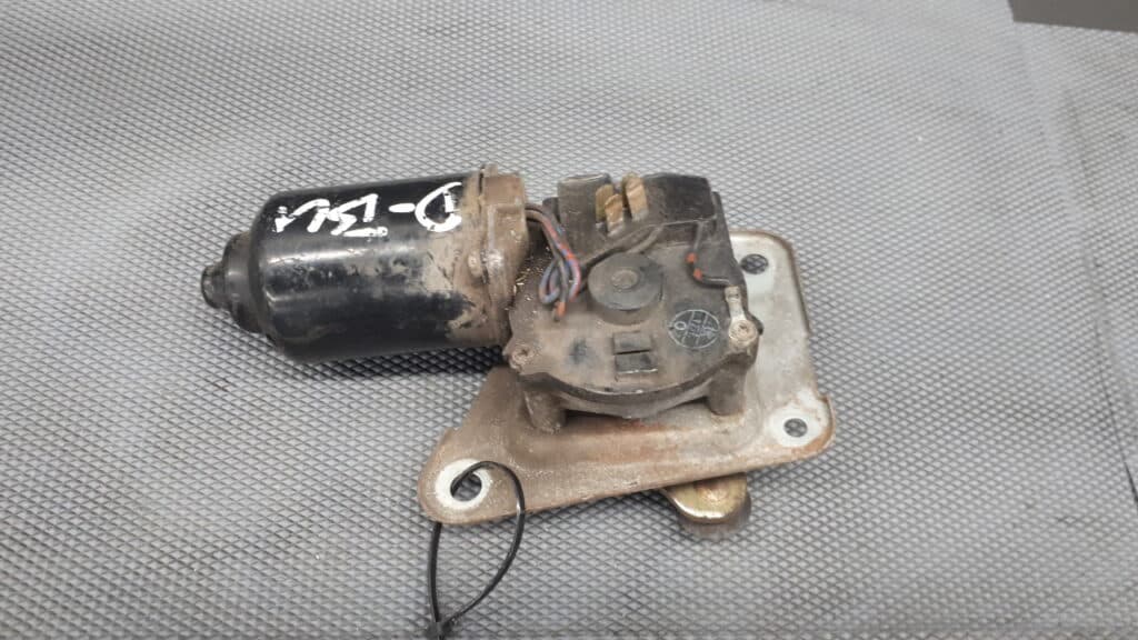 silniczek wycieraczki daihatsu cuore IV