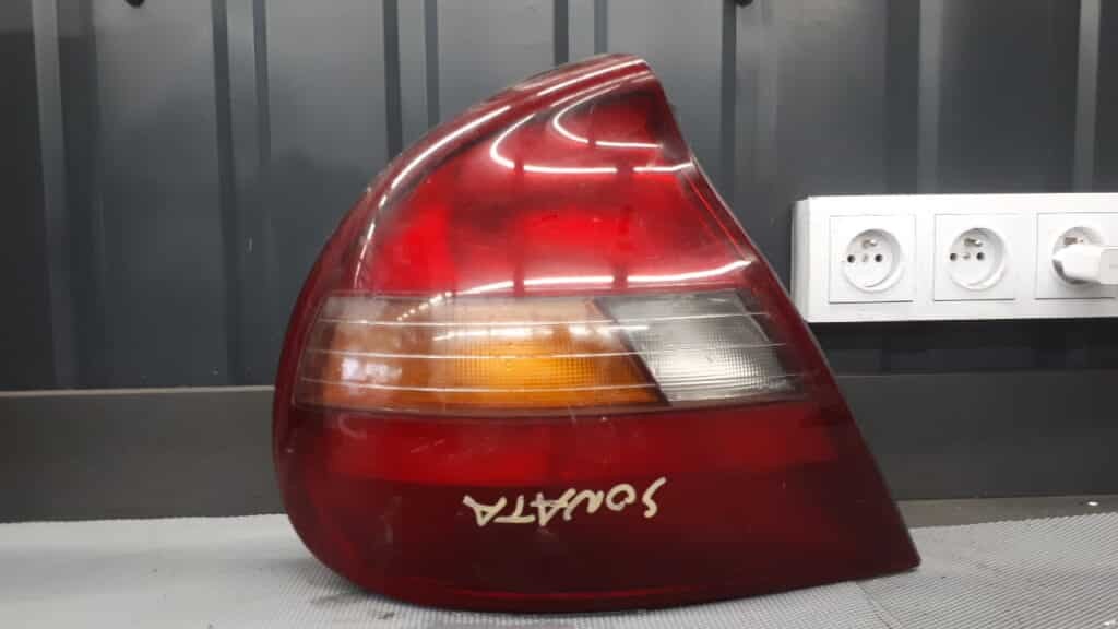 lampa lewy tyl hyundai sonata II lift 99r