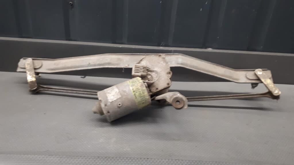867955113A mechanizm wycieraczki VW Polo II