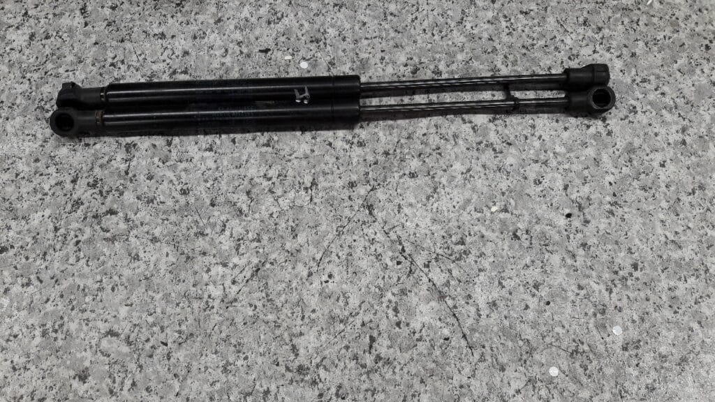 1617MX0130N silownik klapy bagaznika smart fortwo