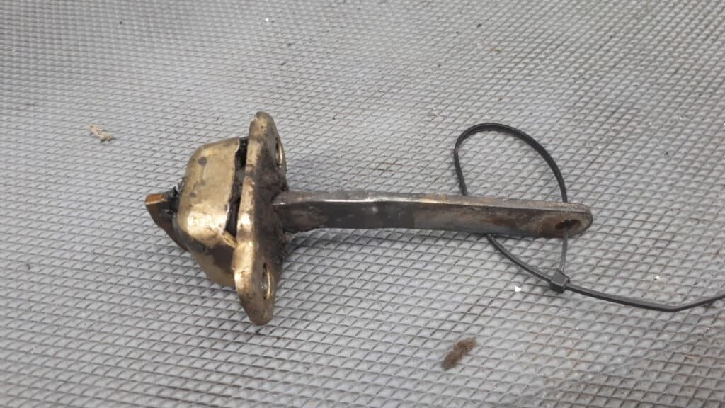 321837323 ogranicznik prawy przod VW Passat B2