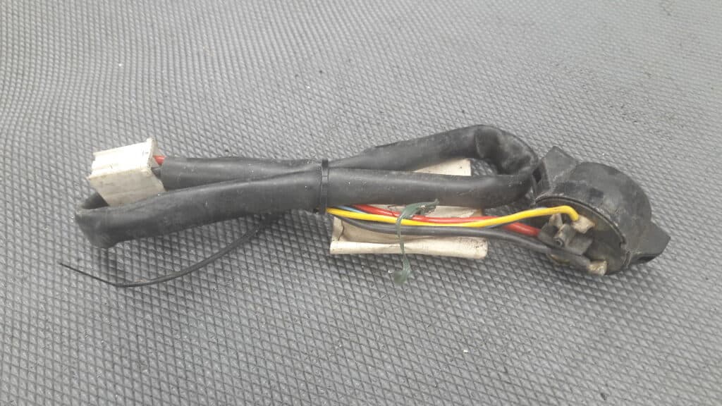 95AB11572AA kostka stacyjki ford escotr mk6