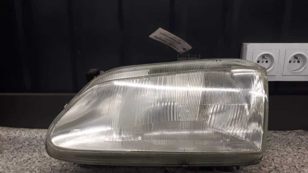 reflektor lewy renault scenic I 97r Valeo