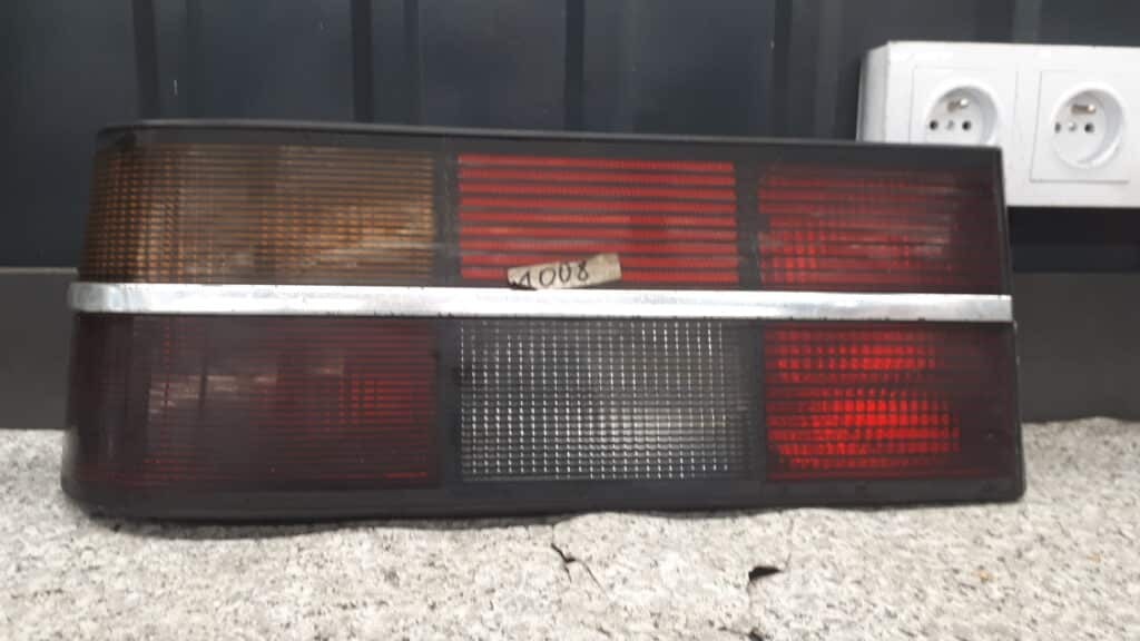 90045093 lampa lewy tyl Opel Senator A 86r