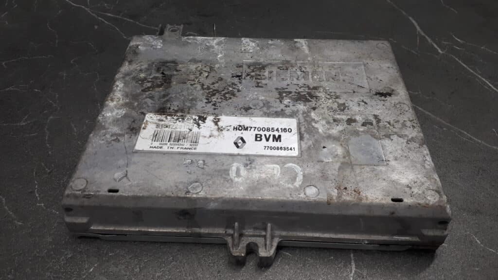 hom7700854160 sterownik silnika Renault Clio II 1.2