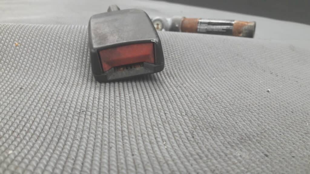 napinacz pasa prawy przod FORD MONDEO MK2